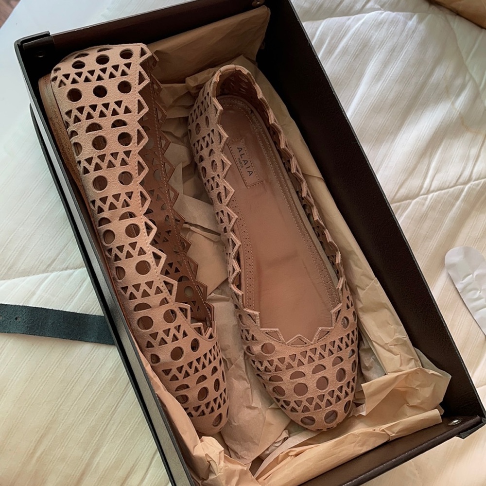 COPY - Alaïa suede flats